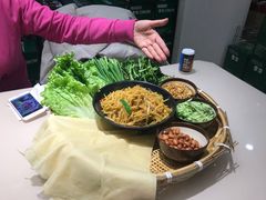 -老码头黑皮肘子锅包肉(赣水路店)