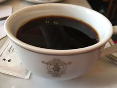 -Majestic Café