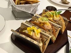 -露露家咖啡店