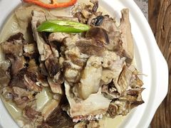 -头上红煨盐鸡·非遗院子餐厅