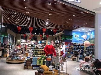 今天苏州中心的狗道几乎没有人了，真的非常的空非常的空