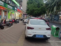 -海大南门夜市(海富街店)