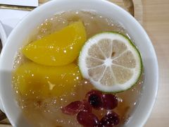 银耳桃桃-炖物24章·顺时轻养茶(杭州大厦店)