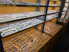 -优医视平价眼镜蔡司依视路折扣工厂店(十里堡店)