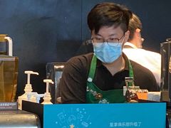 -星巴克(广州南站A18检票口楼上)