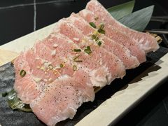-山川小町·极番烧肉(新地假日广场店)