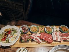 -明洞阿姨·韩式酱蟹烤肉·创意料理(三元桥店)