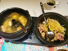 -云海肴·汽锅鸡·云南菜(天山百盛优客店)