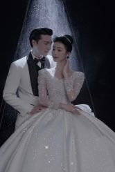 -喜爱高定婚纱摄影