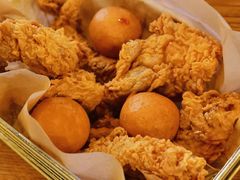 无骨炸鸡配芝士球-包装马车·韩国料理·포장마차