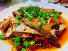 干烧耗儿鱼-洪霞餐馆