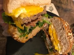 -HIGH FIVE哈福手工汉堡(桂林路店)