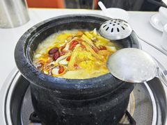 石锅松茸鸡-南渝食府.墨脱石锅松茸鸡