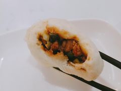 李与白酱肉包-李与白包子铺(桐梓林店)