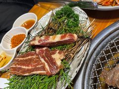 -草家酱蟹炭火烤肉店(珲春南路一店)
