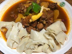 沙湾大盘鸡-塔哈尔·新疆盛宴(城西银泰店)