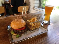 牛肉汉堡-Arrow Factory Brewing箭厂啤酒