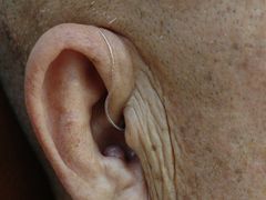 -海之声助听器 瑞士峰力直营中心(华麟大厦店)