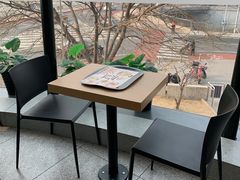 -麦当劳(展览路店)