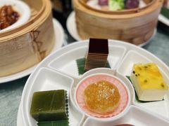 -景月阁空中食府(希尔顿酒店)
