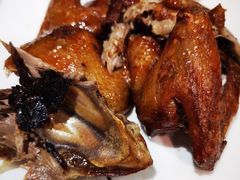 手撕乳鸽-琬苑鸽庄·川粤融合菜(解放碑总店)
