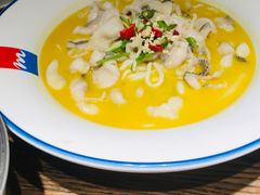 -蜜桃餐厅·伴山(湖滨商业街店)