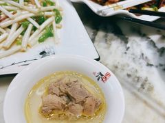 -蔼若春.传承三十年云南菜(金碧公园店)