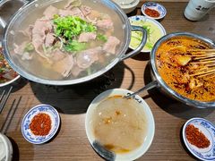 跷脚牛肉小锅-肖四女乐山跷脚牛肉(世博源店)
