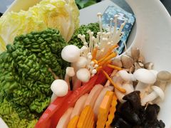 野菌小拼-享月汤皇·海鲜小火锅·聚会(曲江创意谷店)