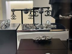 -CHANEL(恒隆广场店)