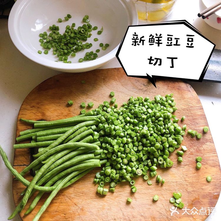 喜欢吃辣的,就加了小米椒,另外备蒜末提香