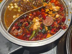 -辣尚瘾·烤鱼·新川菜(牡丹园直营店)