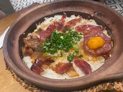 自制生晒腊味煲仔饭-常来小聚·广州非遗传承餐厅(高德置地店)