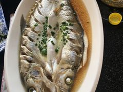 -七的湖·晚芳亭·阳澄湖农家菜·大闸蟹(莲花岛店)