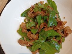 -鱼鲜饭香·招牌汽锅剁椒鱼头王