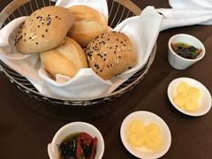 餐前面包-卡本妮法餐厅·北京和平宾馆