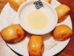 炼乳小馒头-吕氏疙瘩汤·新鲁菜(济南万象城店)
