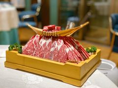 上房三色牛肉船-上房火鍋(新天地店)