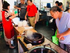 -贾老板缸肉馆(潮韵街店)