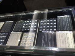 点击看大图 威德钻石-克拉钻专家&D色大本营-威德钻石-克拉钻大本营(南京东路店)