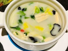 无油鱼汤煮食蔬-大树餐厅(红旗街万达店)