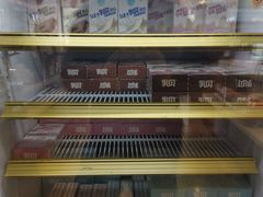 -红宝石·鲜奶小方·海派西点房(南丹店)