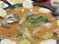 -丹水桥地锅鱼·翘嘴鲌·地方特色全鱼宴(丹江口大坝店)
