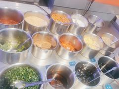 -钢管厂五区小郡肝串串香(滨江店)