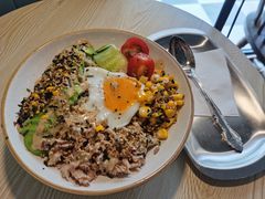 牛油果金枪鱼海苔饭-251#coffee roasters(沿河东路店)