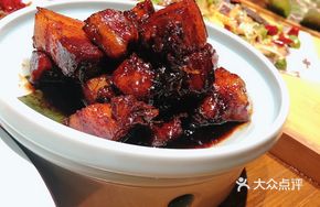 Rongyuelou Braised Pork