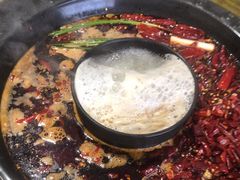 -黄潇洒老火锅(九眼桥宏济巷店)