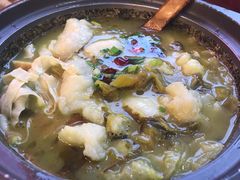 -周鱼小馆石锅酸菜鱼(活力汇店)