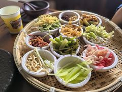 -包整·丝娃娃(一览甲秀楼风景店)