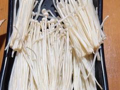 -果松木炭酸菜铜火锅·外婆参鸡汤